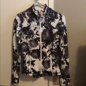 Lululemon forme floral jacket
